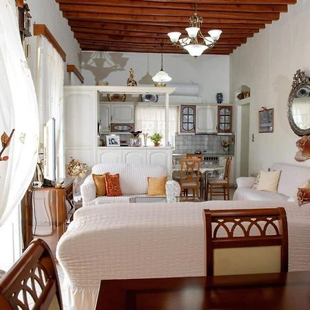 Neoclassical Splendor Unique Experience In Leros Panteli Exterior foto