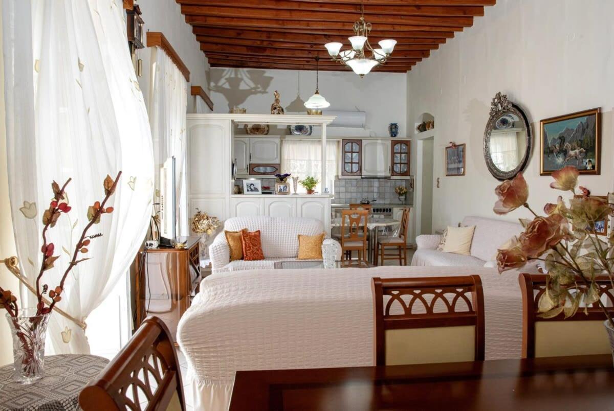 Neoclassical Splendor Unique Experience In Leros Panteli Exterior foto