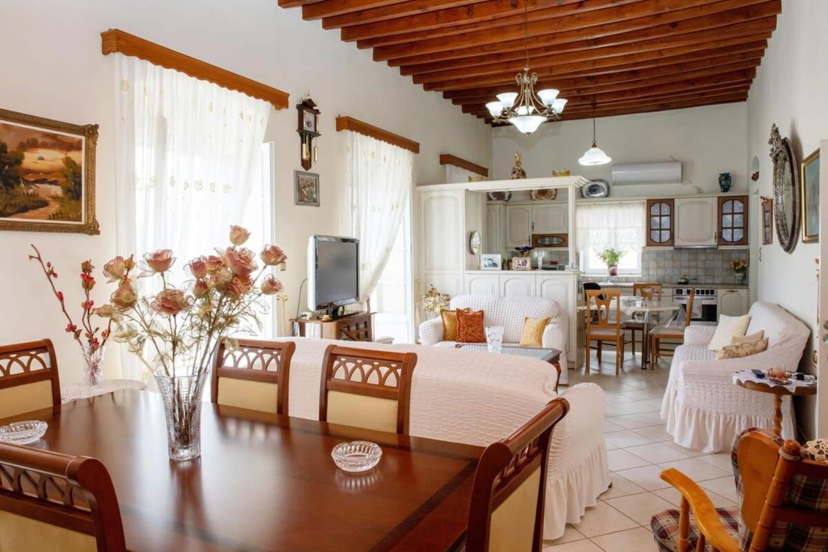 Neoclassical Splendor Unique Experience In Leros Panteli Exterior foto